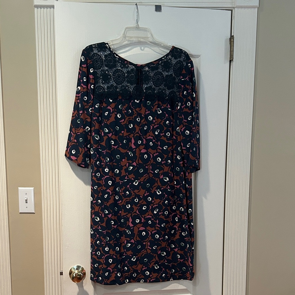 Floral Patterned Dress with Teal Lace Detail